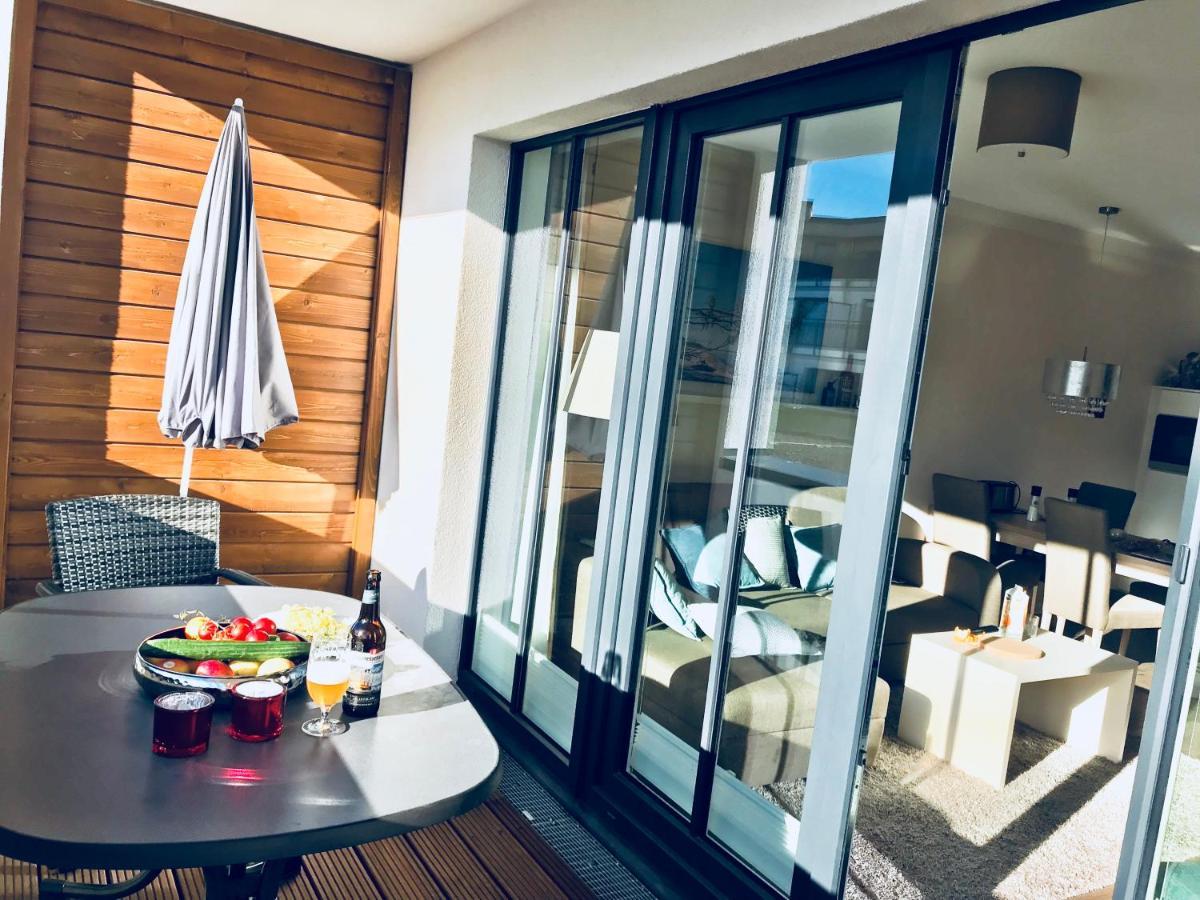 Sunny Suite: Elegant Beachfront Apartment with Pool and Pet-Friendly Wellness Area Boergerende-Rethwisch Exterior photo