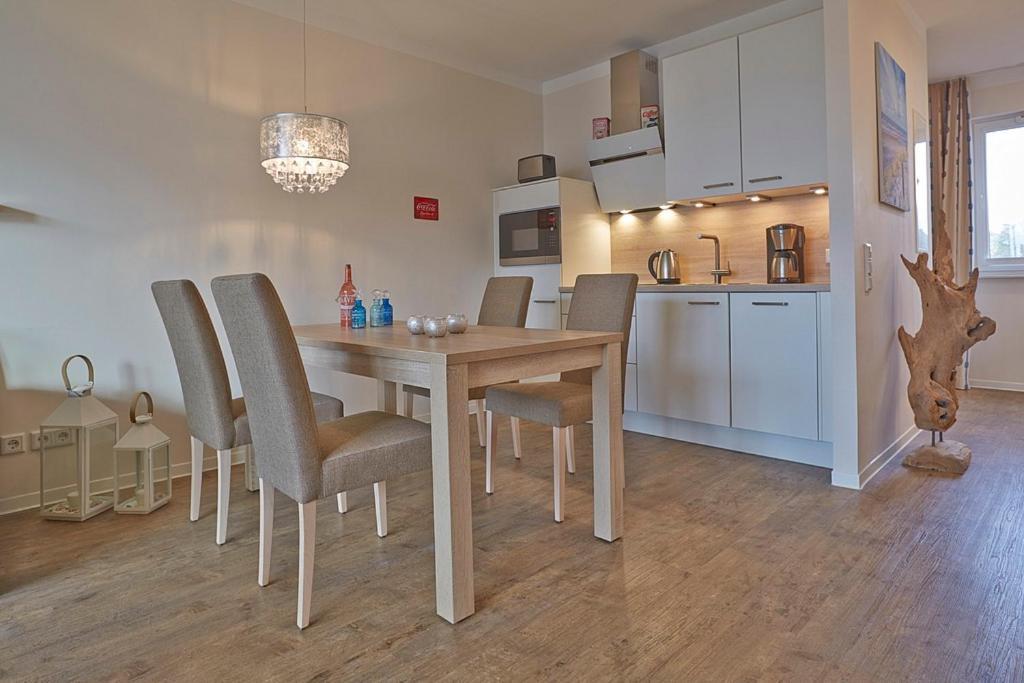 Sunny Suite: Elegant Beachfront Apartment with Pool and Pet-Friendly Wellness Area Boergerende-Rethwisch Exterior photo